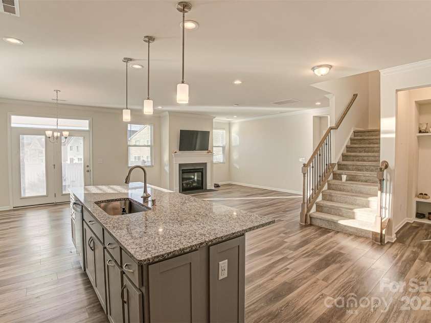 17030 Carolina Pine Row, Charlotte, NC 28278.  MLS# CAR4318898, YatesRealty ID 4053. Kitchen