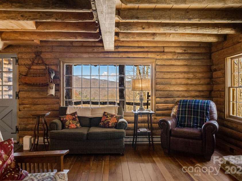 505 Teenas Lane, Burnsville, NC 28714.  MLS# CAR4232237, YatesRealty ID 4053. 