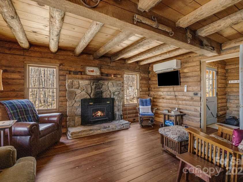 505 Teenas Lane, Burnsville, NC 28714.  MLS# CAR4232237, YatesRealty ID 4053. 