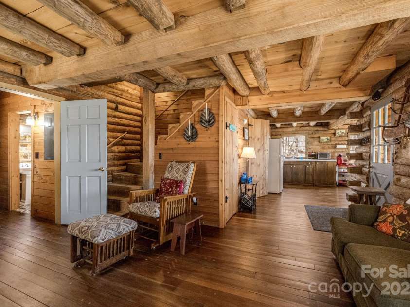 505 Teenas Lane, Burnsville, NC 28714.  MLS# CAR4232237, YatesRealty ID 4053. 