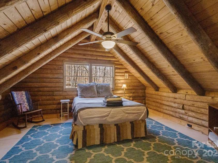 505 Teenas Lane, Burnsville, NC 28714.  MLS# CAR4232237, YatesRealty ID 4053. 