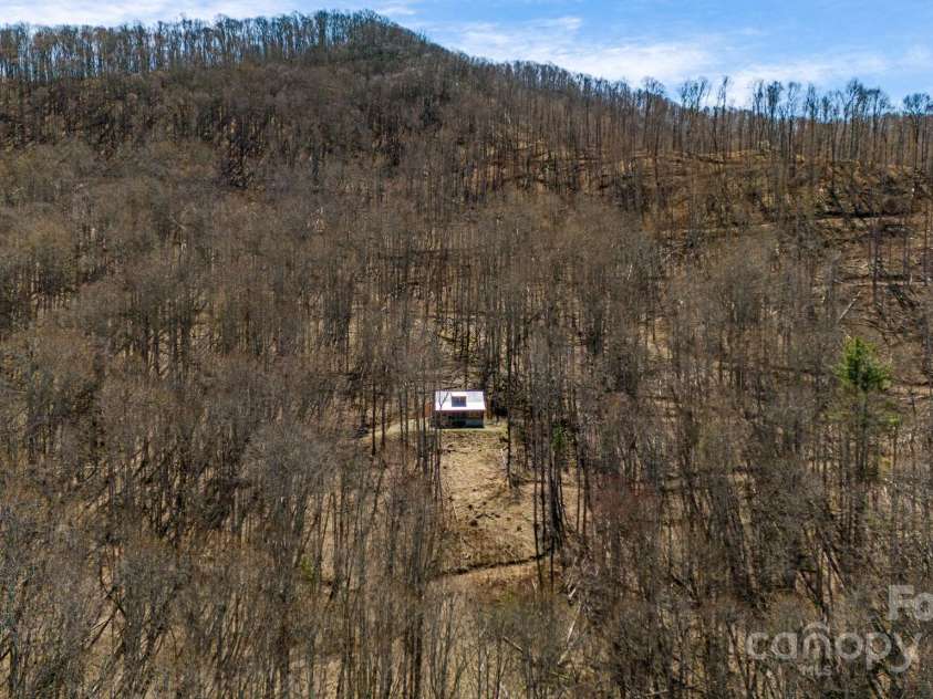 505 Teenas Lane, Burnsville, NC 28714.  MLS# CAR4232237, YatesRealty ID 4053. 