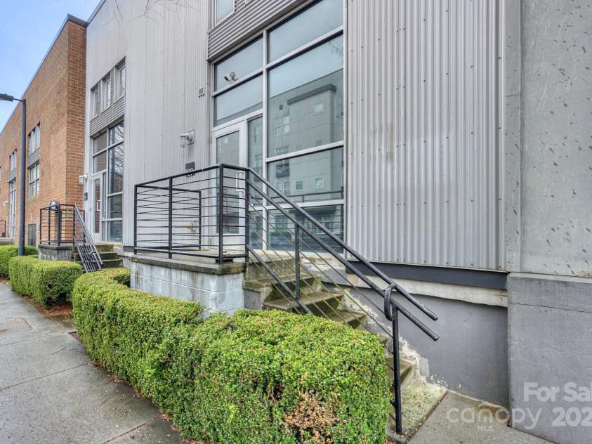 929 Westmere Avenue, Charlotte, NC 28208.  MLS# CAR4193094, YatesRealty ID 4053. 