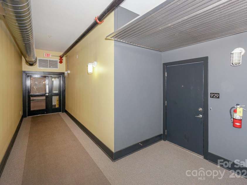 929 Westmere Avenue, Charlotte, NC 28208.  MLS# CAR4193094, YatesRealty ID 4053. 