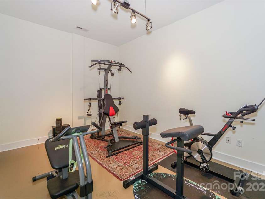 929 Westmere Avenue, Charlotte, NC 28208.  MLS# CAR4193094, YatesRealty ID 4053. 