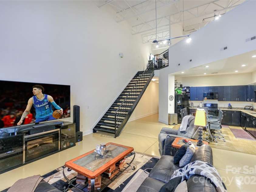 929 Westmere Avenue, Charlotte, NC 28208.  MLS# CAR4193094, YatesRealty ID 4053. 