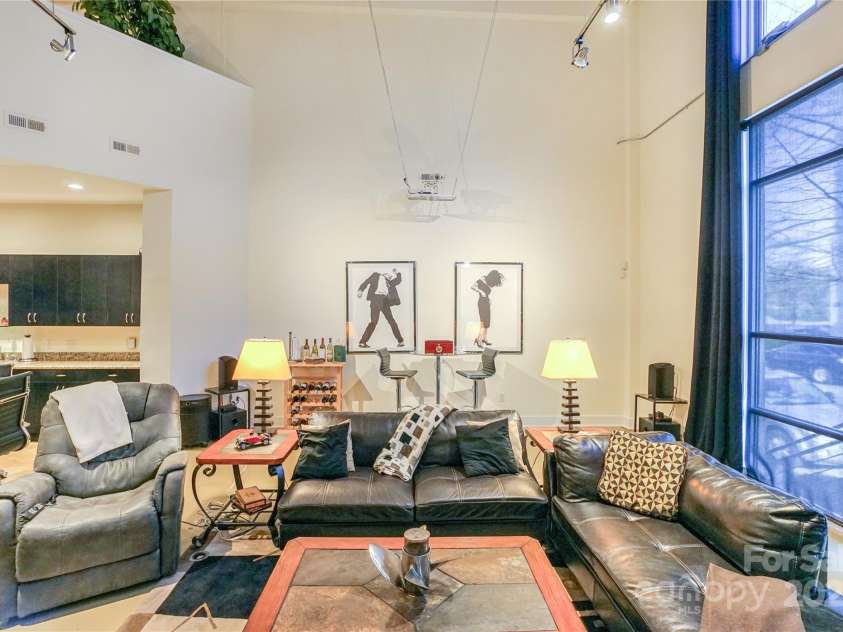 929 Westmere Avenue, Charlotte, NC 28208.  MLS# CAR4193094, YatesRealty ID 4053. 