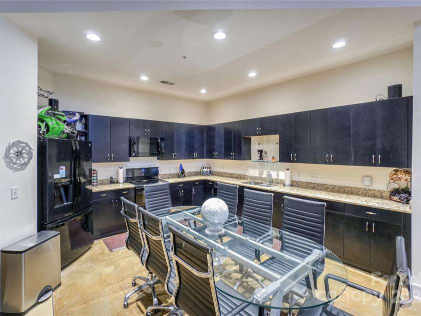 929 Westmere Avenue, Charlotte, NC 28208.  MLS# CAR4193094, YatesRealty ID 4053. 