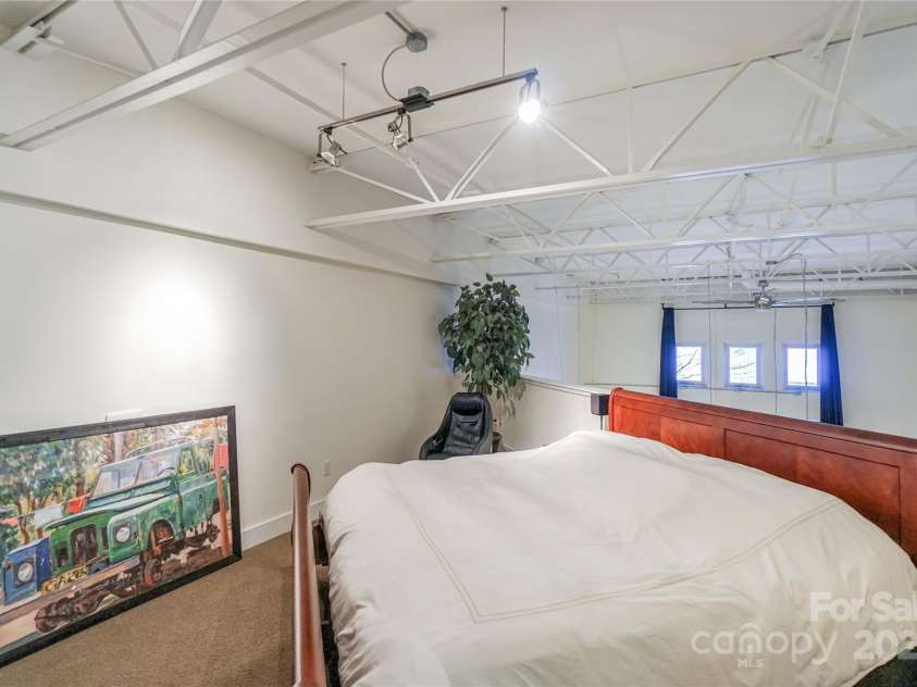 929 Westmere Avenue, Charlotte, NC 28208.  MLS# CAR4193094, YatesRealty ID 4053. 