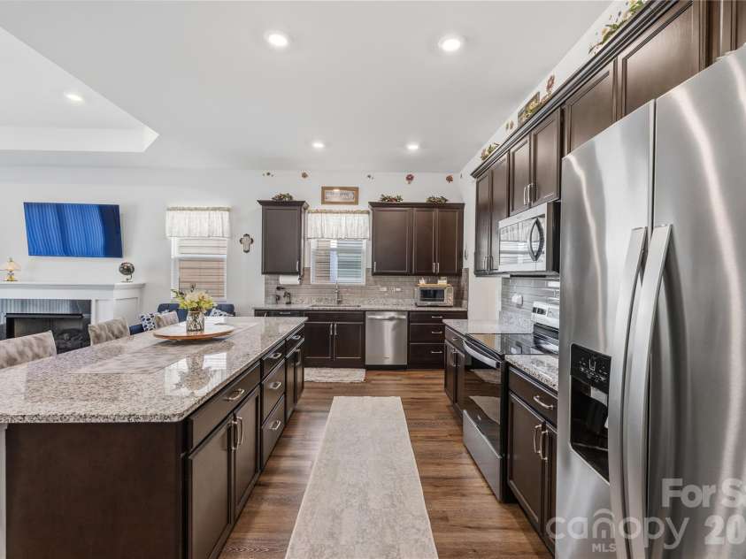 6612 Star Drive, Sherrills Ford, NC 28673.  MLS# CAR4408045, YatesRealty ID 40530. 