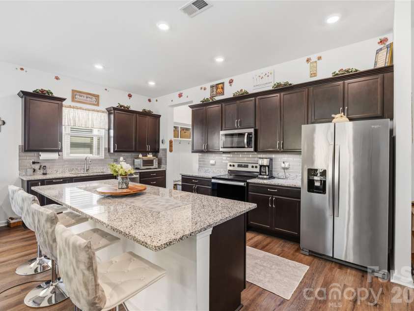 6612 Star Drive, Sherrills Ford, NC 28673.  MLS# CAR4408045, YatesRealty ID 40530. 