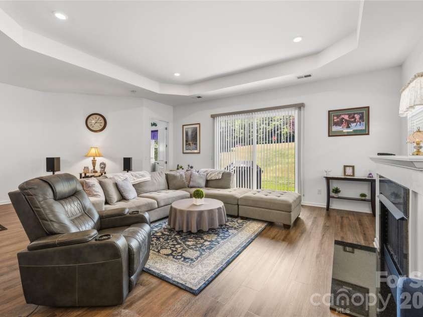 6612 Star Drive, Sherrills Ford, NC 28673.  MLS# CAR4408045, YatesRealty ID 40530. 