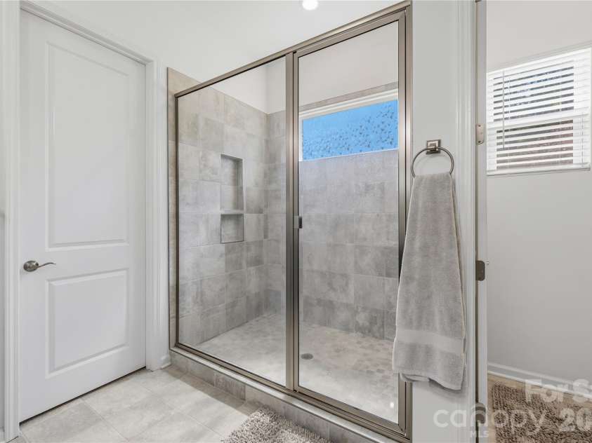 6612 Star Drive, Sherrills Ford, NC 28673.  MLS# CAR4408045, YatesRealty ID 40530. 