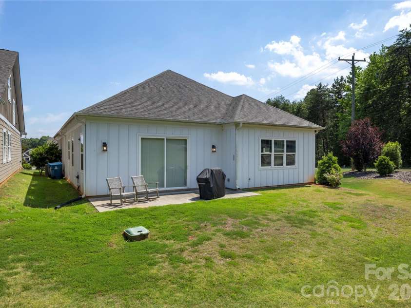6612 Star Drive, Sherrills Ford, NC 28673.  MLS# CAR4408045, YatesRealty ID 40530. 