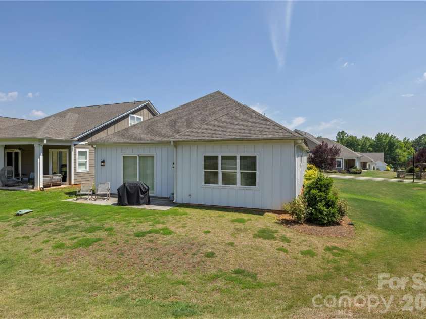 6612 Star Drive, Sherrills Ford, NC 28673.  MLS# CAR4408045, YatesRealty ID 40530. 