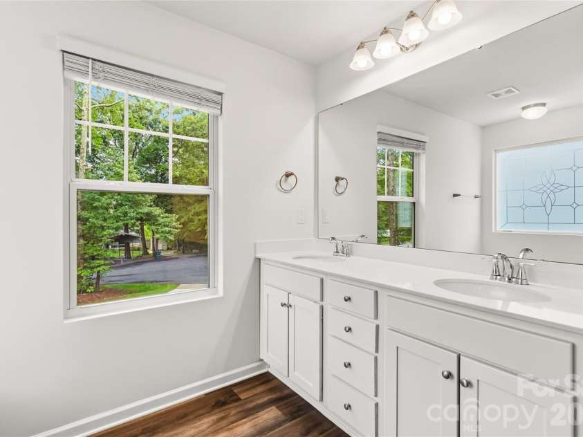 720 White Crane Road, Salisbury, NC 28146.  MLS# CAR4404297, YatesRealty ID 40531. Ensuite with Dual Sinks
