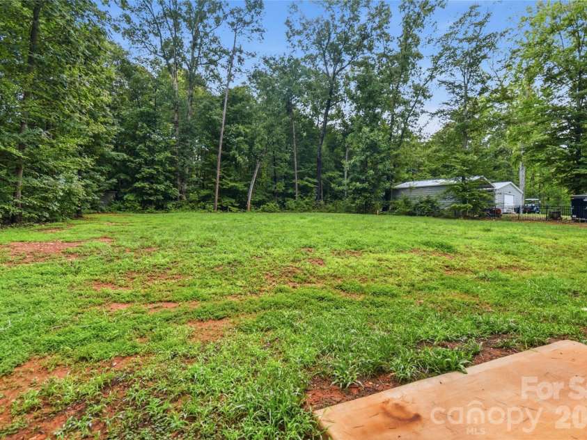 720 White Crane Road, Salisbury, NC 28146.  MLS# CAR4404297, YatesRealty ID 40531. Spacious Backyard