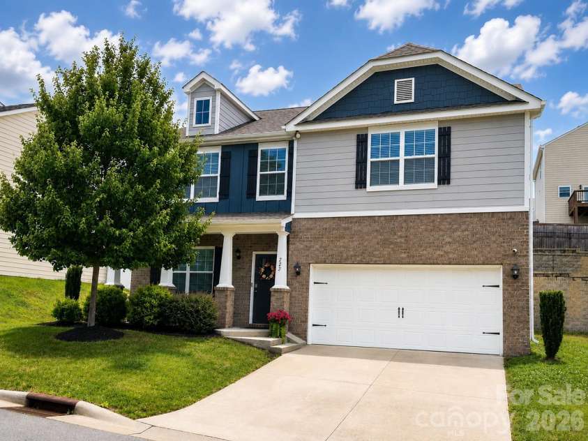 223 Marathon Lane, Candler, NC 28715.  MLS# CAR4405439, YatesRealty ID 40532. 