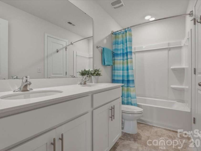 223 Marathon Lane, Candler, NC 28715.  MLS# CAR4405439, YatesRealty ID 40532. 