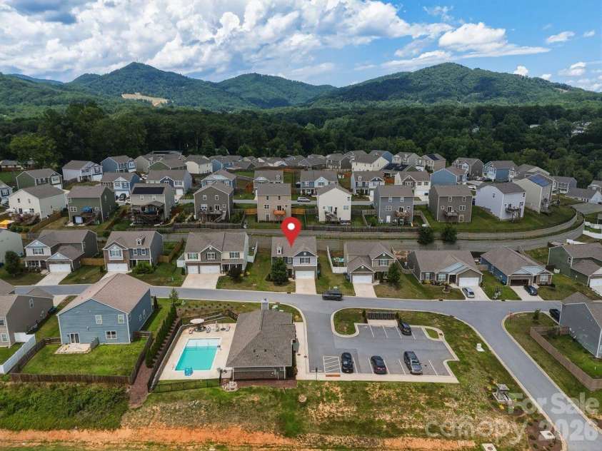 223 Marathon Lane, Candler, NC 28715.  MLS# CAR4405439, YatesRealty ID 40532. 