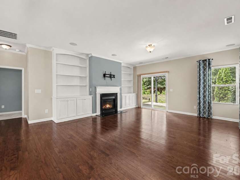 1604 Spring Blossom Trail, Fort Mill, SC 29708.  MLS# CAR4407322, YatesRealty ID 40533. 