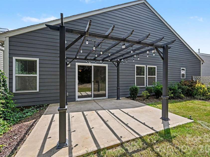 1604 Spring Blossom Trail, Fort Mill, SC 29708.  MLS# CAR4407322, YatesRealty ID 40533. Extended patio