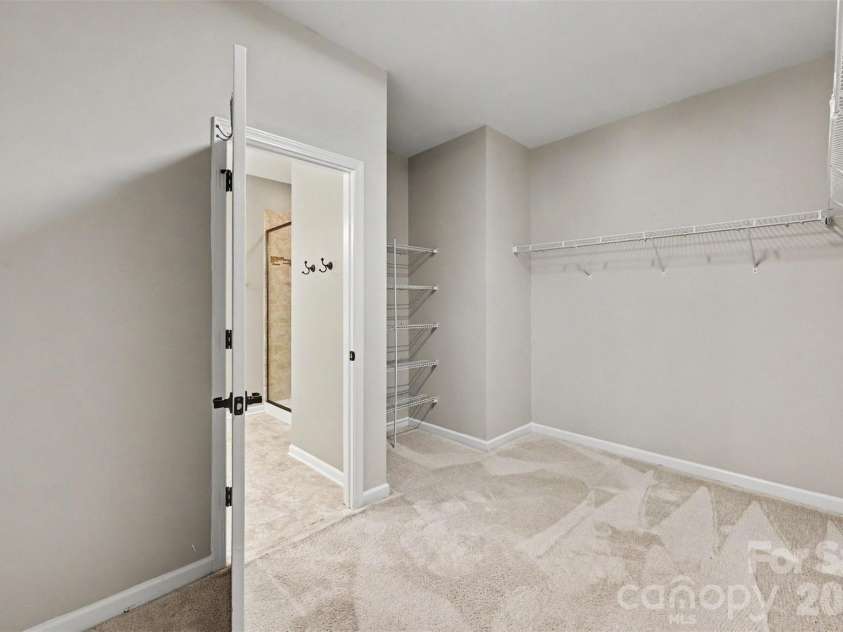 1604 Spring Blossom Trail, Fort Mill, SC 29708.  MLS# CAR4407322, YatesRealty ID 40533. Huge walk-in closet