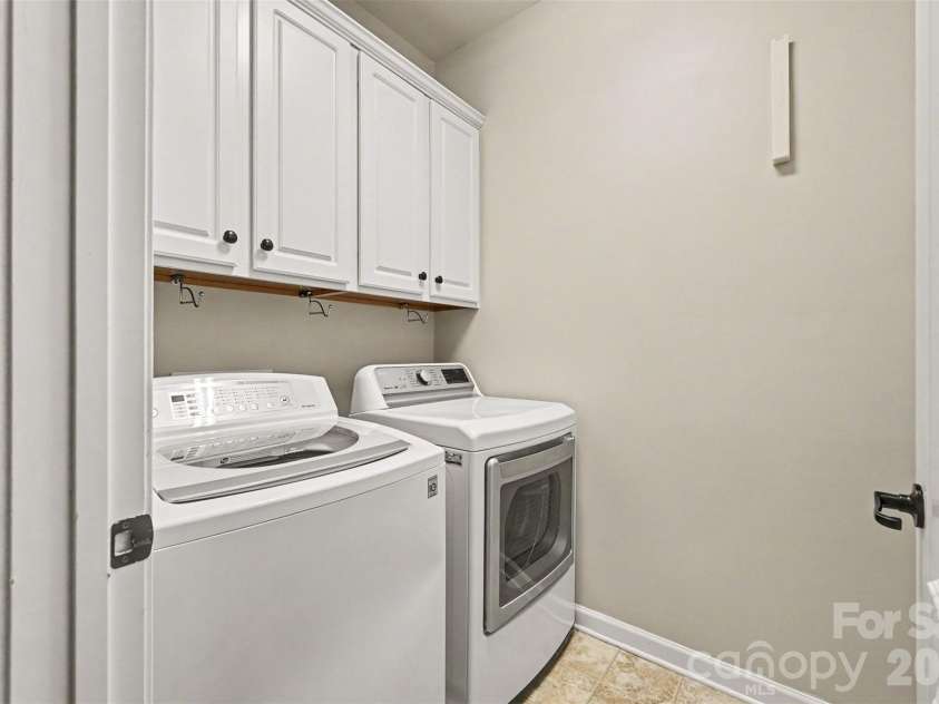 1604 Spring Blossom Trail, Fort Mill, SC 29708.  MLS# CAR4407322, YatesRealty ID 40533. Laundry Room