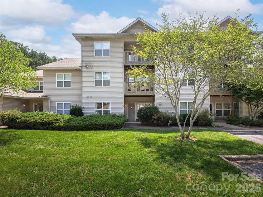 403 Carrington Place, Arden, NC 28704.  MLS# CAR4408568, YatesRealty ID 40534. 