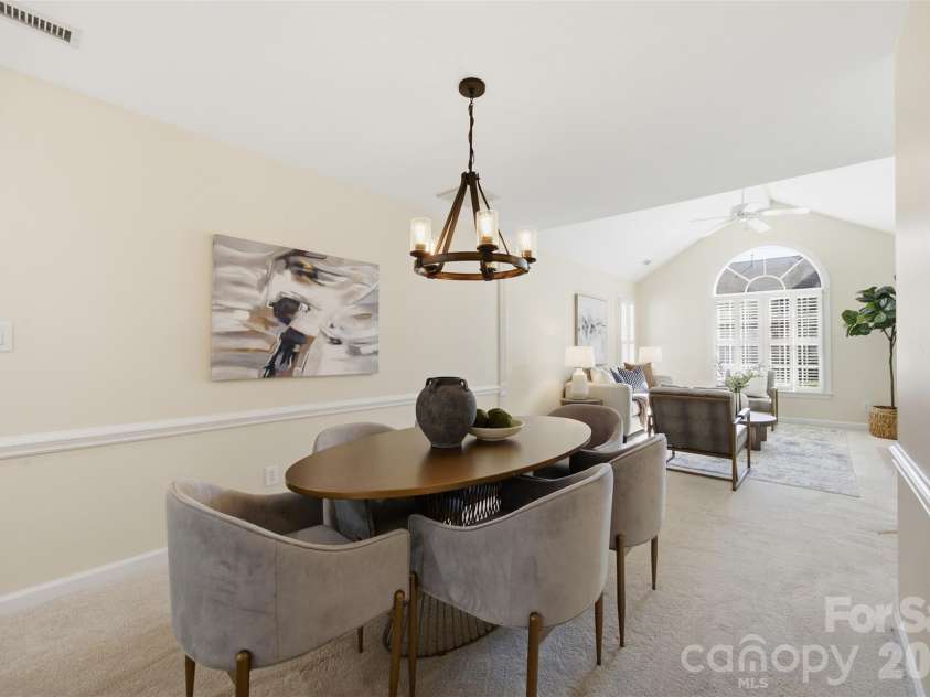 7424 Hurstbourne Green Drive, Charlotte, NC 28277.  MLS# CAR4408440, YatesRealty ID 40535. 
