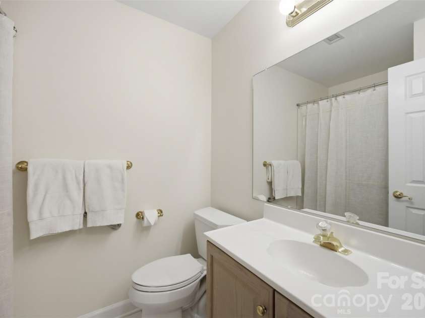7424 Hurstbourne Green Drive, Charlotte, NC 28277.  MLS# CAR4408440, YatesRealty ID 40535. 