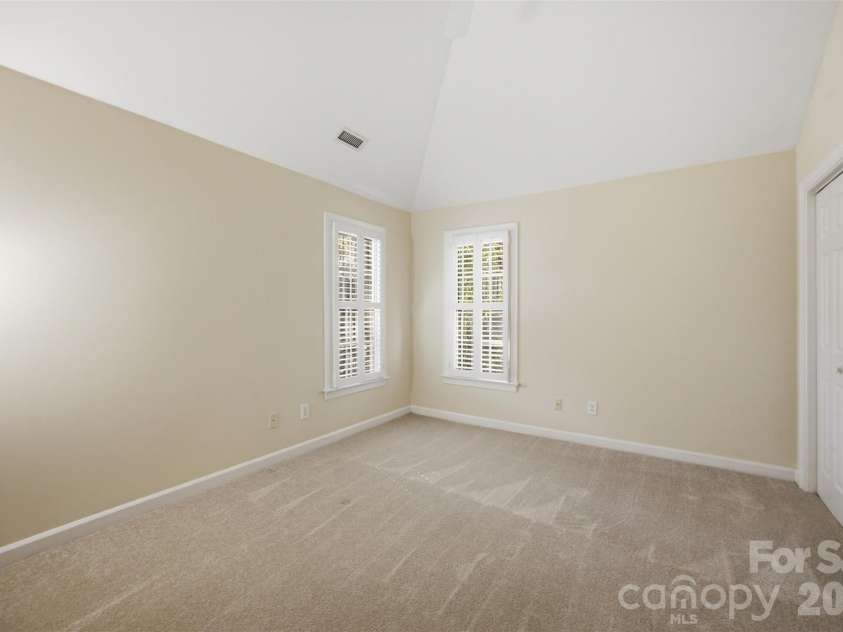 7424 Hurstbourne Green Drive, Charlotte, NC 28277.  MLS# CAR4408440, YatesRealty ID 40535. 