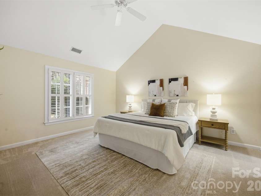 7424 Hurstbourne Green Drive, Charlotte, NC 28277.  MLS# CAR4408440, YatesRealty ID 40535. 