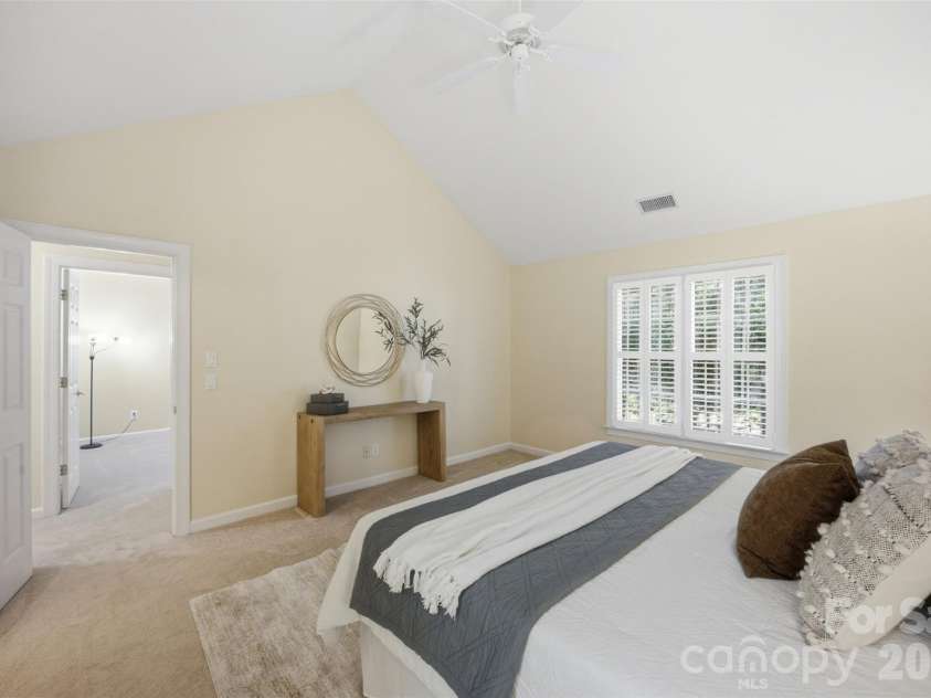 7424 Hurstbourne Green Drive, Charlotte, NC 28277.  MLS# CAR4408440, YatesRealty ID 40535. 