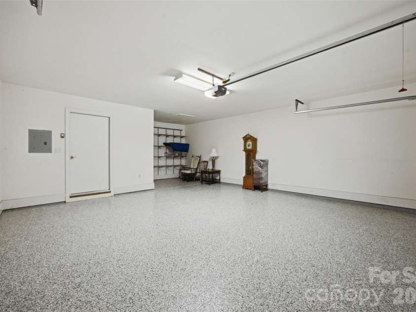 7424 Hurstbourne Green Drive, Charlotte, NC 28277.  MLS# CAR4408440, YatesRealty ID 40535. 