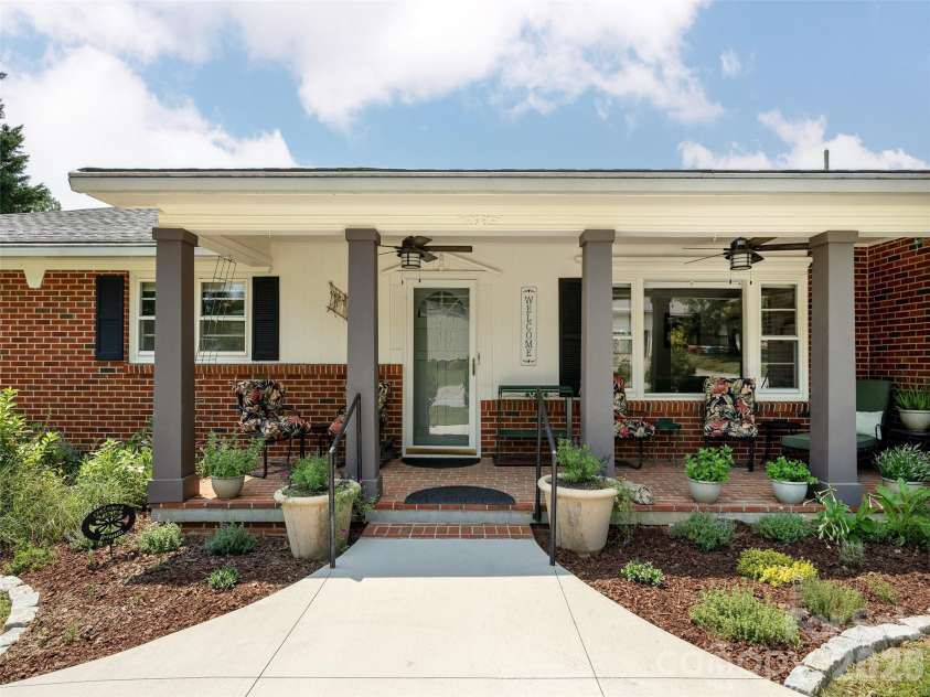 525 Carson Drive, Hendersonville, NC 28791.  MLS# CAR4409464, YatesRealty ID 40537. Walk Way to Front Porch