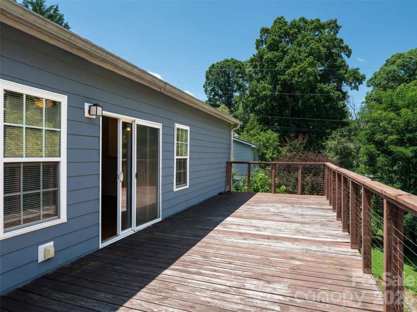 10 Ashe Road, Candler, NC 28715.  MLS# CAR4408371, YatesRealty ID 40538. 