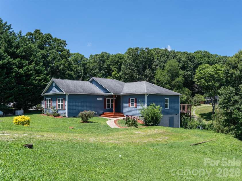 10 Ashe Road, Candler, NC 28715.  MLS# CAR4408371, YatesRealty ID 40538. 