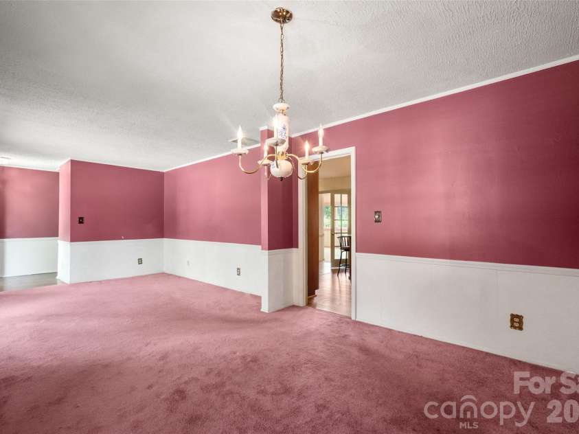6637 Old Post Road, Charlotte, NC 28212.  MLS# CAR4407998, YatesRealty ID 40539. 