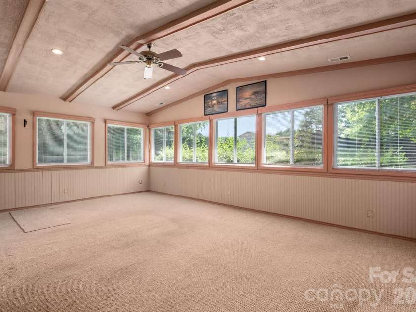 6637 Old Post Road, Charlotte, NC 28212.  MLS# CAR4407998, YatesRealty ID 40539. 
