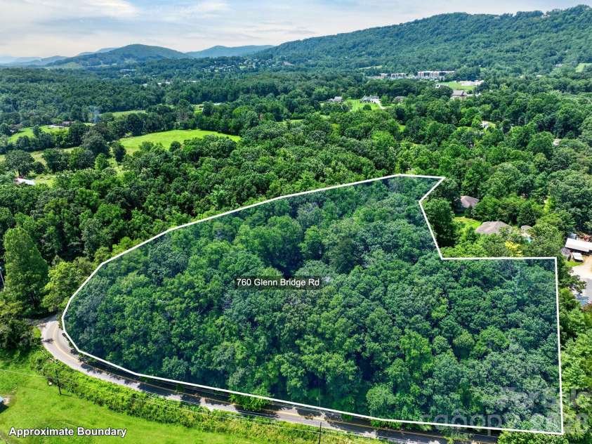 760 Glenn Bridge Road, Arden, NC 28704.  MLS# CAR4408789, YatesRealty ID 40540. 2.6 AC Lot