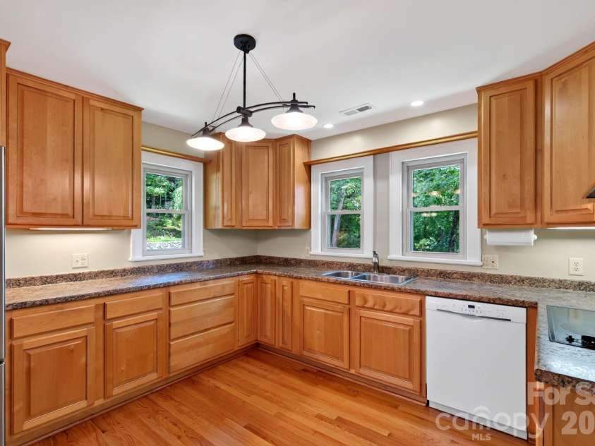 760 Glenn Bridge Road, Arden, NC 28704.  MLS# CAR4408789, YatesRealty ID 40540. 