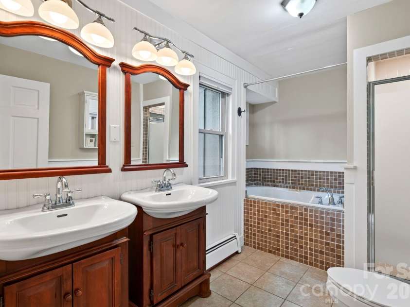 760 Glenn Bridge Road, Arden, NC 28704.  MLS# CAR4408789, YatesRealty ID 40540. 