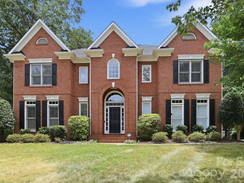 17021 Laurelmont Court, Fort Mill, SC 29707.  MLS# CAR4406674, YatesRealty ID 40541. 