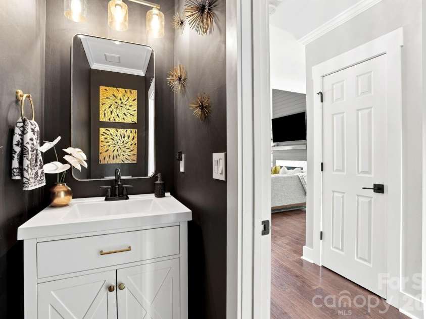 17021 Laurelmont Court, Fort Mill, SC 29707.  MLS# CAR4406674, YatesRealty ID 40541. 