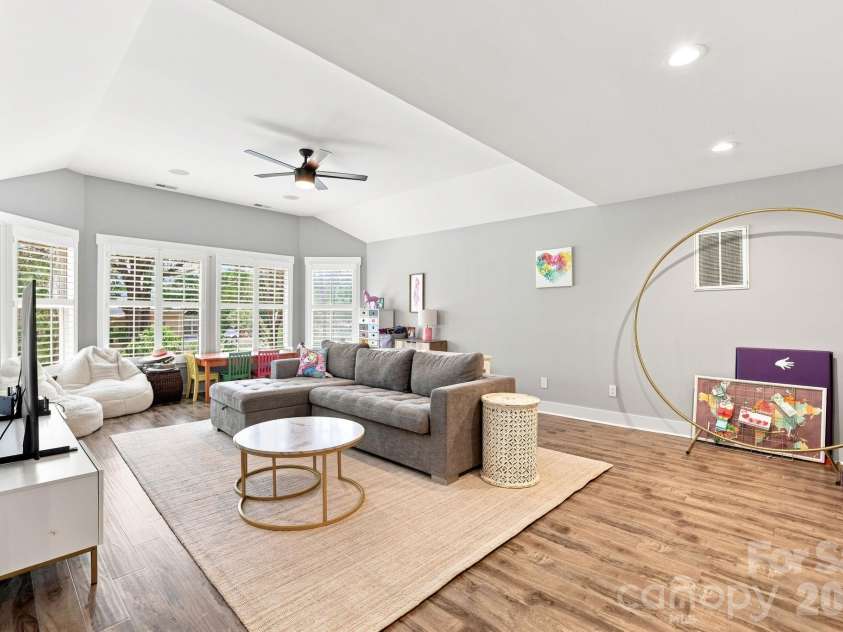17021 Laurelmont Court, Fort Mill, SC 29707.  MLS# CAR4406674, YatesRealty ID 40541. 