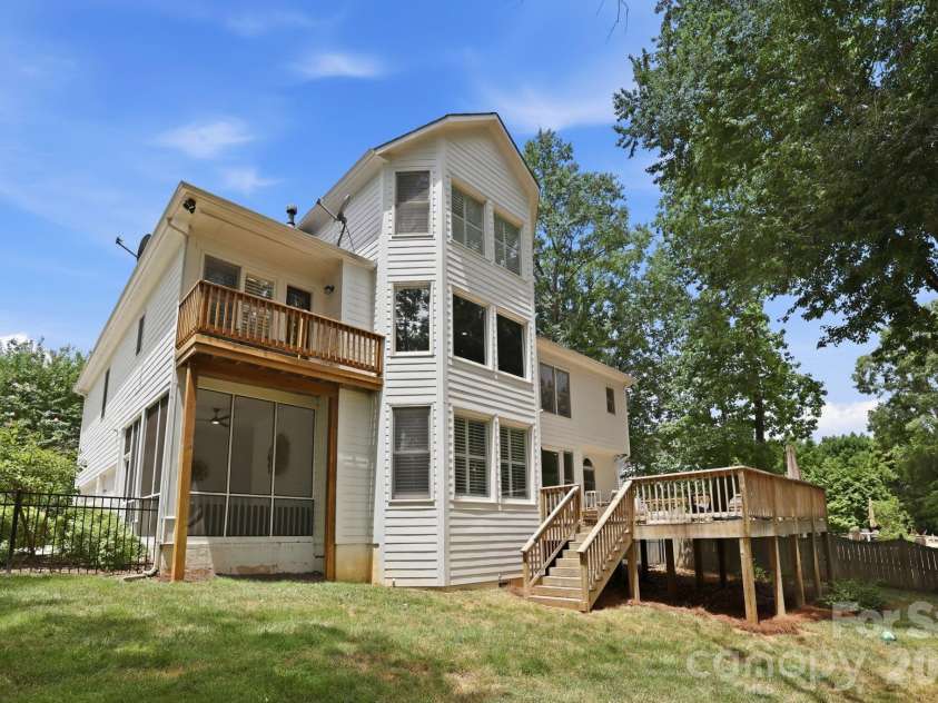 17021 Laurelmont Court, Fort Mill, SC 29707.  MLS# CAR4406674, YatesRealty ID 40541. 