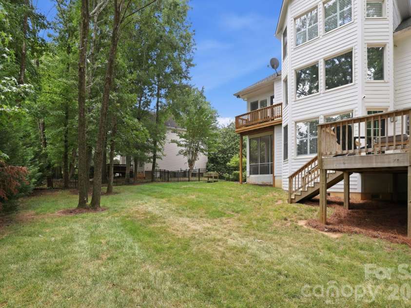 17021 Laurelmont Court, Fort Mill, SC 29707.  MLS# CAR4406674, YatesRealty ID 40541. 