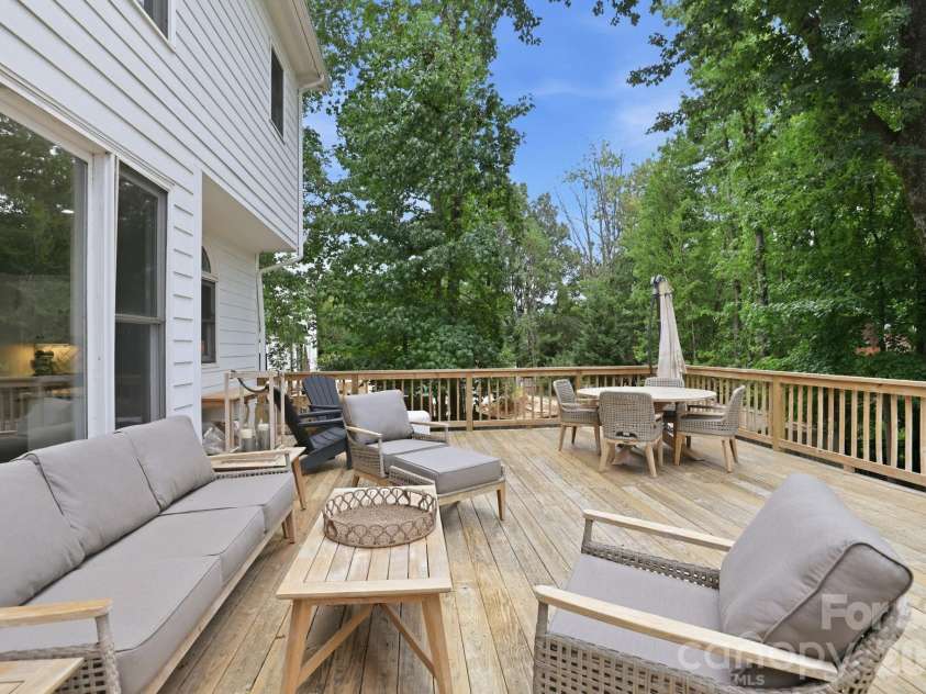 17021 Laurelmont Court, Fort Mill, SC 29707.  MLS# CAR4406674, YatesRealty ID 40541. 