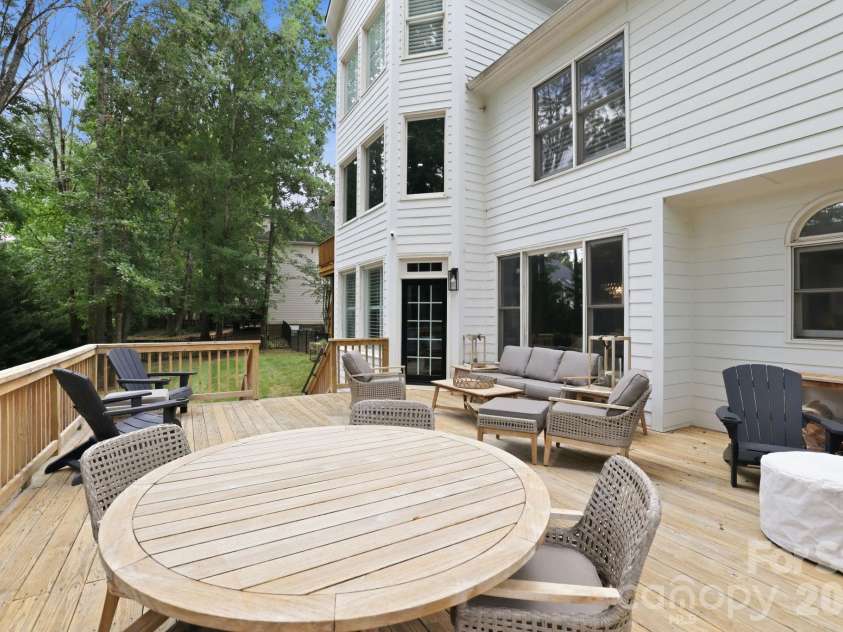 17021 Laurelmont Court, Fort Mill, SC 29707.  MLS# CAR4406674, YatesRealty ID 40541. 